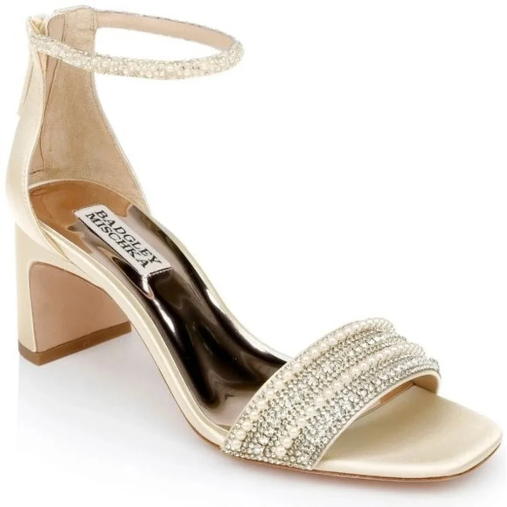 Badgley Mischka Size 7 Kameryn Ivory‎ Satin Jeweled Dress Sandals Heels Shoes